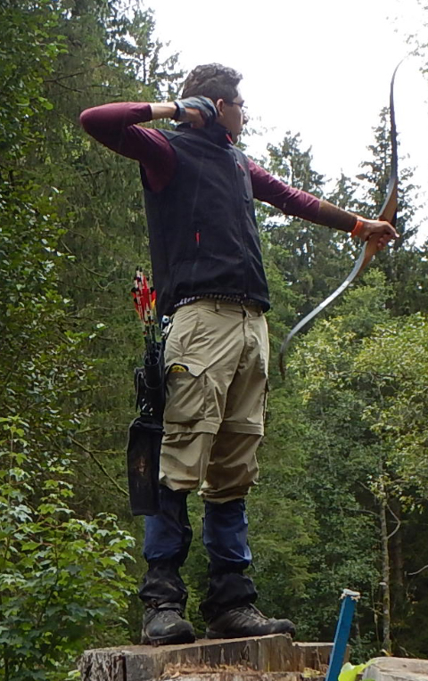 Recurveschütze Daniel Eisele beim Bogenschießen