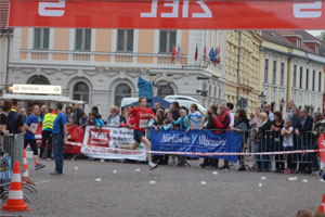 Bogenläufer Marco Kreiste bei der 23. Preußischen Meile 2015 in Potsdam