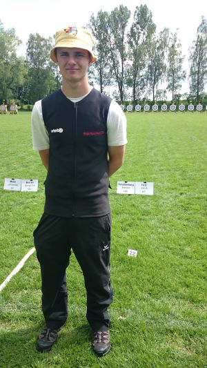 Recurveschütze Jakob Hetz bei der 1. DSB Rangliste 2015 in Ebersberg