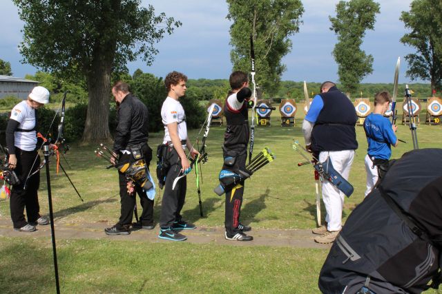 Recurveschütze Tobias Ulm beim Kolping-Turnier des SSK Kerpen 2015