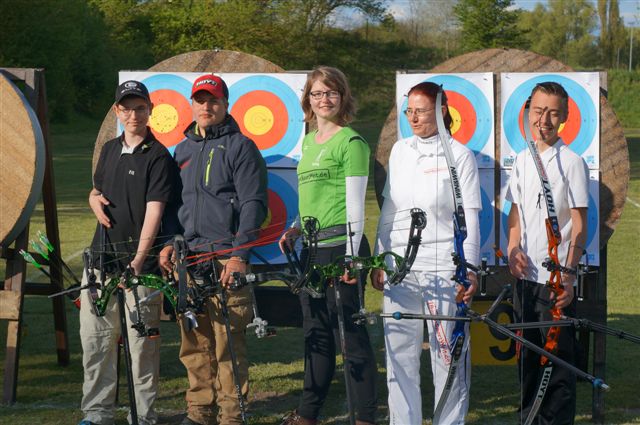 Recurveschützin Patricia Fechner beim 25. Strauspokal 2015
