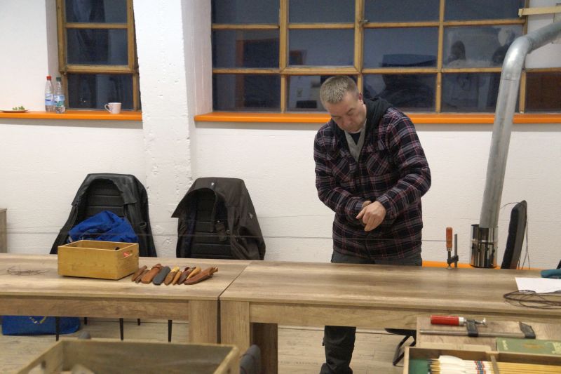 So entsteht eine flämisch gespleisste Sehne aus Dacron