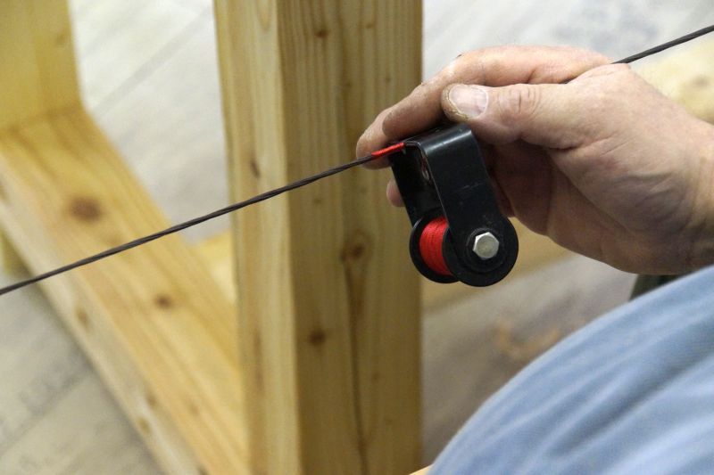 Bogenbau mit Thies Köhn in der BogenSportWelt.de: Das Anbringen der Mittelwicklung an der Sehne