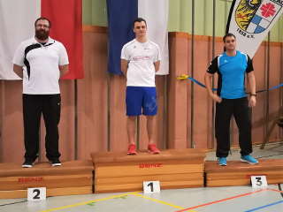Jakob Hetz konnte sich auf der Bezirksmeisterschaft über den 1. Platz freuen Jakob Hetz konnte sich auf der Bezirksmeisterschaft über den 1. Platz freuen