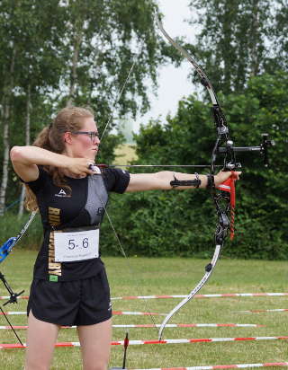 Jenny Kröcher in Chemnitz in Schussposition