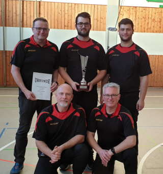 Ein schöner Silberpokal ging nach Oberkotzau